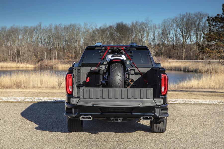 GMC Sierra Denali CarbonPro Edition Crew Cab 2019 года  (фото 17 из 25)